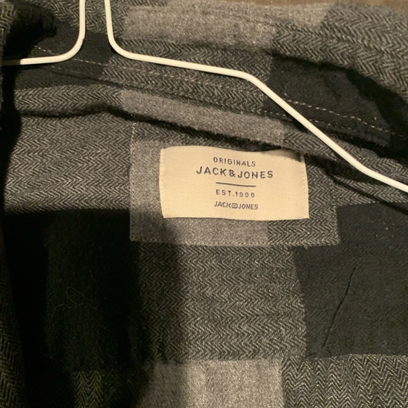 Jack and Jones Black and grey button up size M - Picture 2 of 2